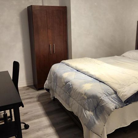 2 Bedrooms 2 Washrooms 2 Parking Spots Basement Apartment Newmarket Bagian luar foto