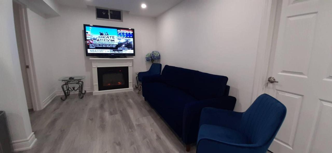 2 Bedrooms 2 Washrooms 2 Parking Spots Basement Apartment Newmarket Bagian luar foto