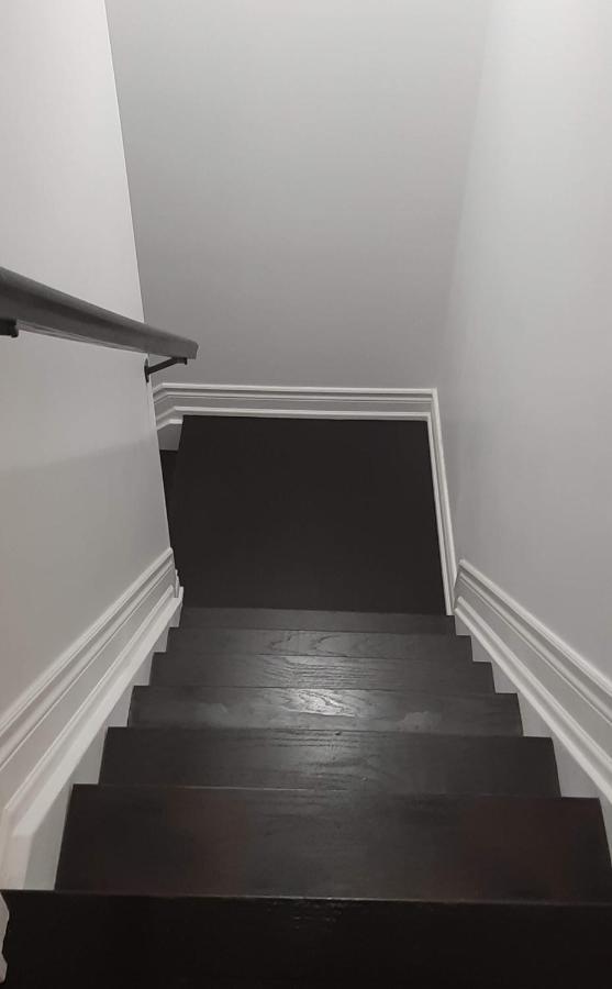 2 Bedrooms 2 Washrooms 2 Parking Spots Basement Apartment Newmarket Bagian luar foto